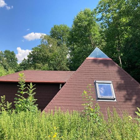 Pyramida Villa Nasavrky Екстериор снимка