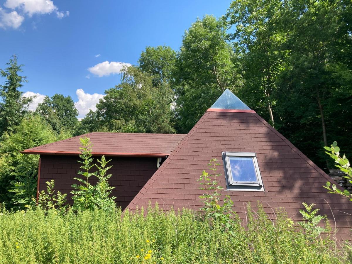 Pyramida Villa Nasavrky Екстериор снимка